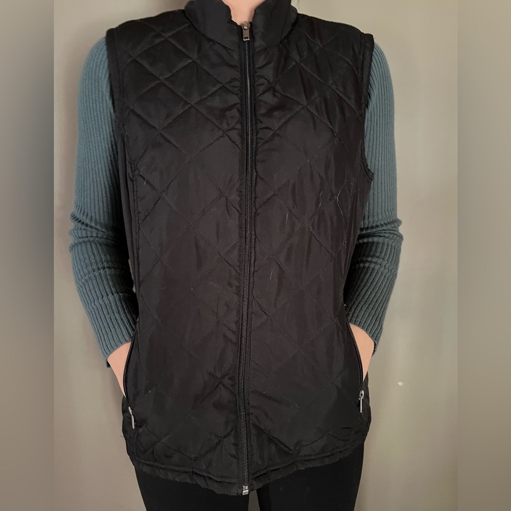 Black Relativity vest, size petite large
